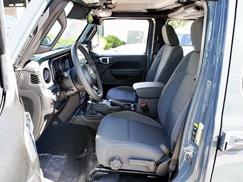 New 2025 Jeep Gladiator Willys image 21