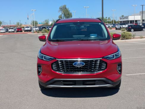 Used 2023 Ford Escape Platinum w/ Premium Technology Package image 9