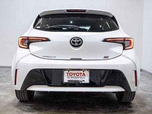 Used 2024 Toyota Corolla SE w/ SE Package image 6