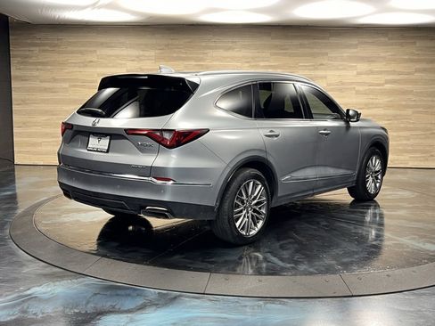 Used 2023 Acura MDX Advance image 11