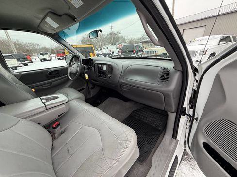 Used 1999 Ford F150 Lariat image 22