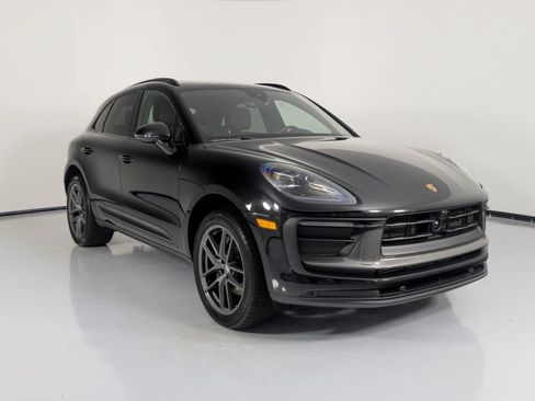 Certified 2026 Porsche Macan Turbo AWD/4WD image 13