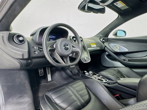 Used 2025 McLaren GTS image 21