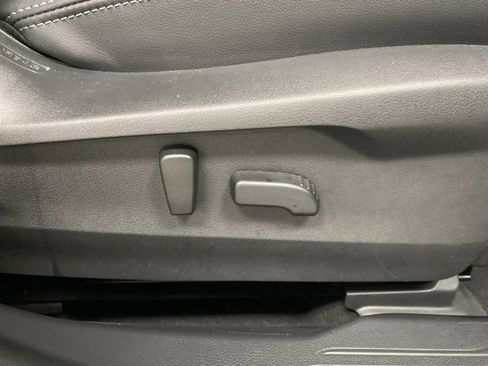 Used 2024 Subaru Outback Limited image 12