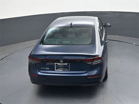 Used 2023 Honda Accord EX image 27
