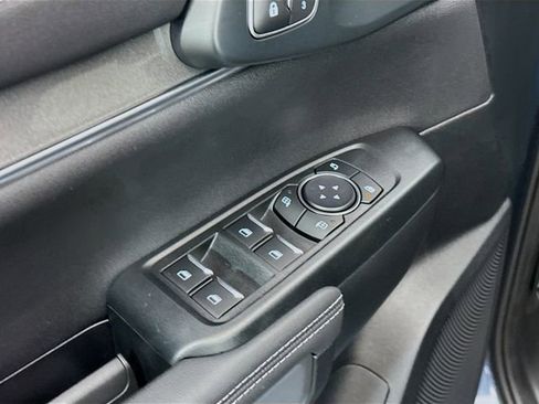 Used 2024 Ford Ranger Lariat w/ Trailer Tow Package image 18