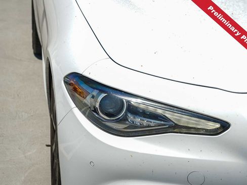 Used 2020 Alfa Romeo Giulia w/ Nero Edizione RWD image 4