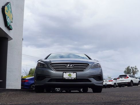 Used 2016 Hyundai Sonata SE image 17
