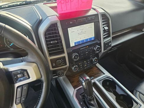 Used 2020 Ford F150 Lariat image 23