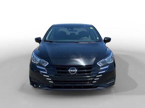 Used 2023 Nissan Versa SV FWD image 8