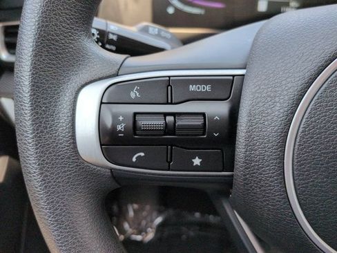 Used 2025 Kia Sportage LX FWD image 22