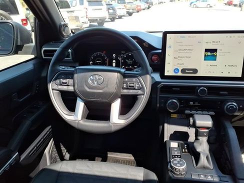 Used 2026 Toyota 4Runner TRD Off-Road Premium AWD/4WD image 12