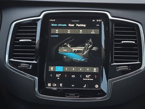 Certified 2024 Volvo XC90 B6 Plus w/ Protection Package Premier image 17