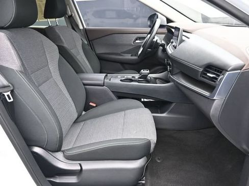 Used 2023 Nissan Rogue SV FWD image 33