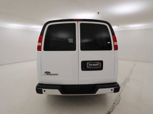 Used 2024 Chevrolet Express 3500 LT w/ LT Preferred Equipment Group image 4
