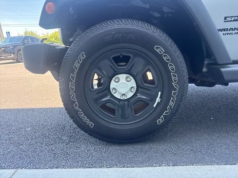 Used 2016 Jeep Wrangler Unlimited Sport w/ Quick Order Package 24S AWD/4WD image 8