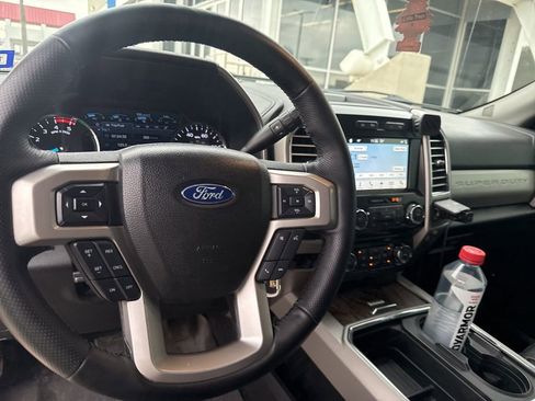 Used 2017 Ford F250 Lariat w/ Chrome Package image 17