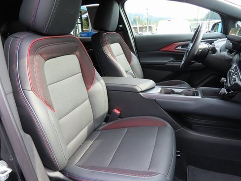 Certified 2024 Chevrolet Equinox EV RS image 35