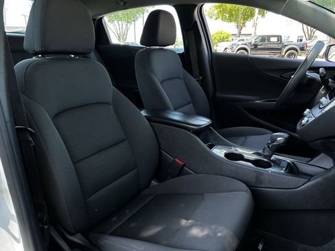 Used 2024 Chevrolet Malibu LT FWD image 25