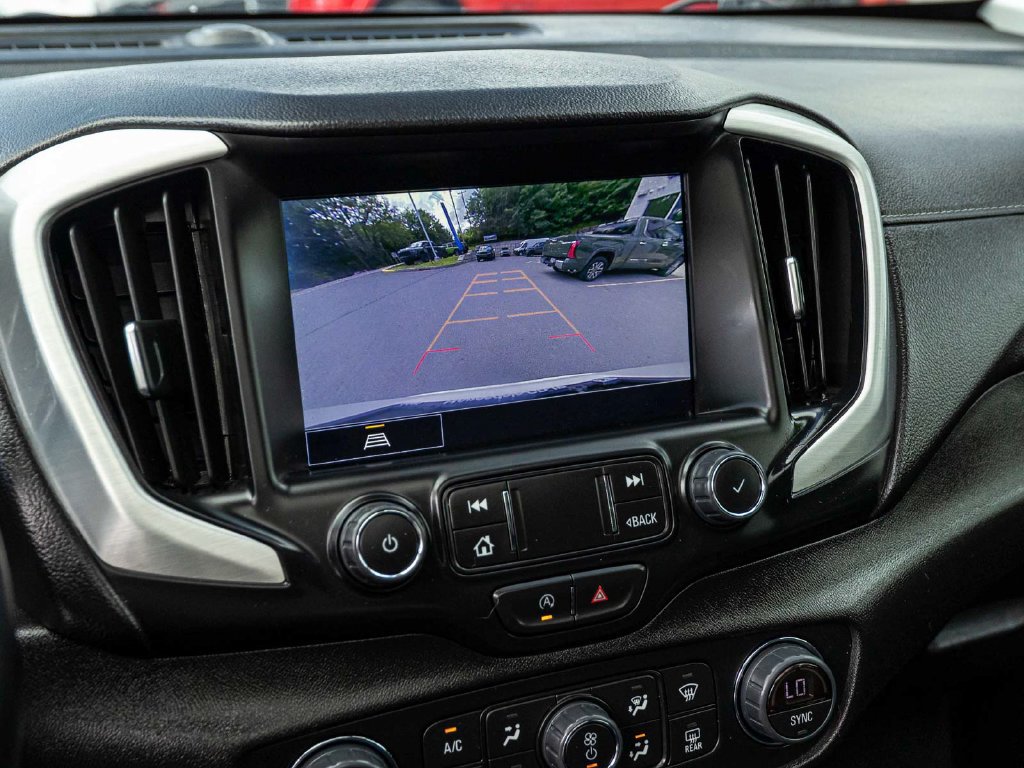 Used 2024 GMC Terrain SLT w/ Elevation Edition AWD/4WD image 20