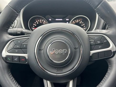 Used 2019 Jeep Compass Latitude image 31