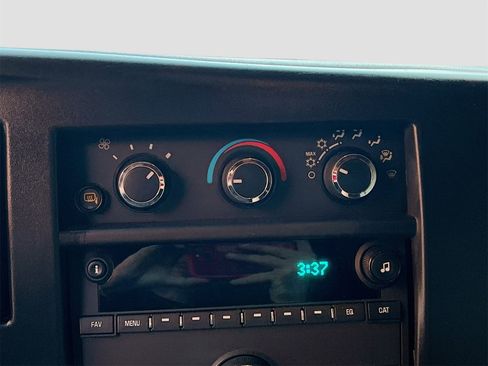 Used 2024 Chevrolet Express 2500 image 15