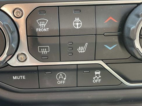 Used 2020 Jeep Wrangler Unlimited Sport image 26