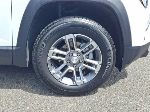 Used 2026 GMC Terrain Elevation w/ Technology Package II AWD/4WD image 9