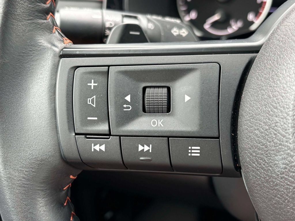 Used 2024 Nissan Pathfinder Rock Creek AWD/4WD image 9