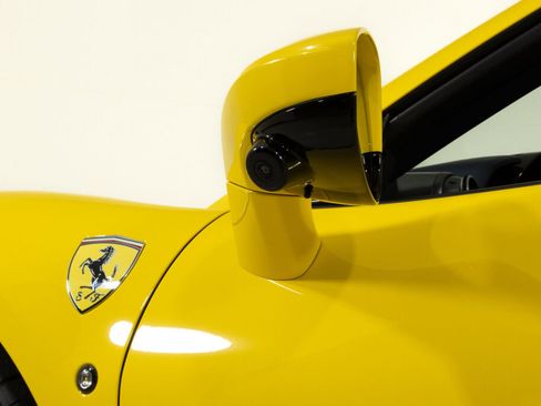 Used 2022 Ferrari F8 Tributo image 16