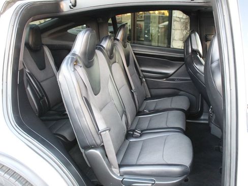 Used 2018 Tesla Model X 75D AWD/4WD image 11