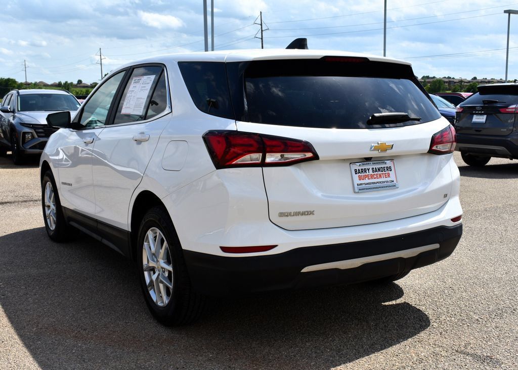 Used 2022 Chevrolet Equinox LT FWD image 4