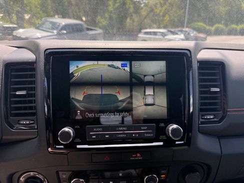 Used 2022 Nissan Frontier PRO-4X AWD/4WD image 22