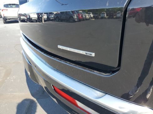 Used 2024 Jeep Wagoneer L Series II w/ Flexible Seating Group image 7