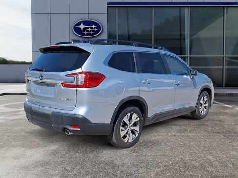 Used 2025 Subaru Ascent Premium image 6