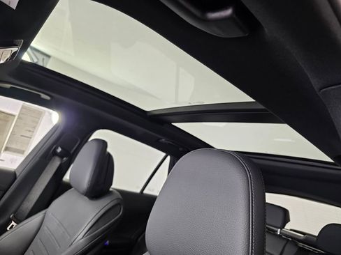 New 2026 Mercedes-Benz GLC 300 image 9