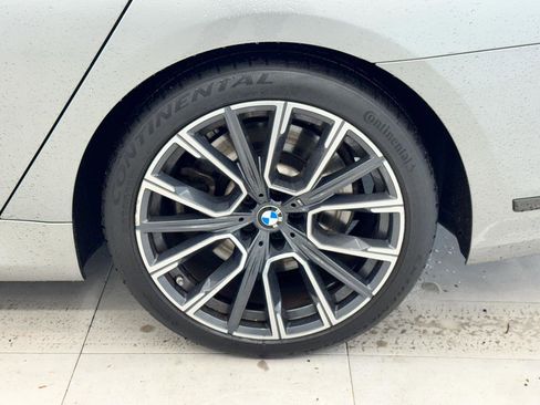 Used 2021 BMW 750i xDrive w/ Executive Package AWD/4WD image 46