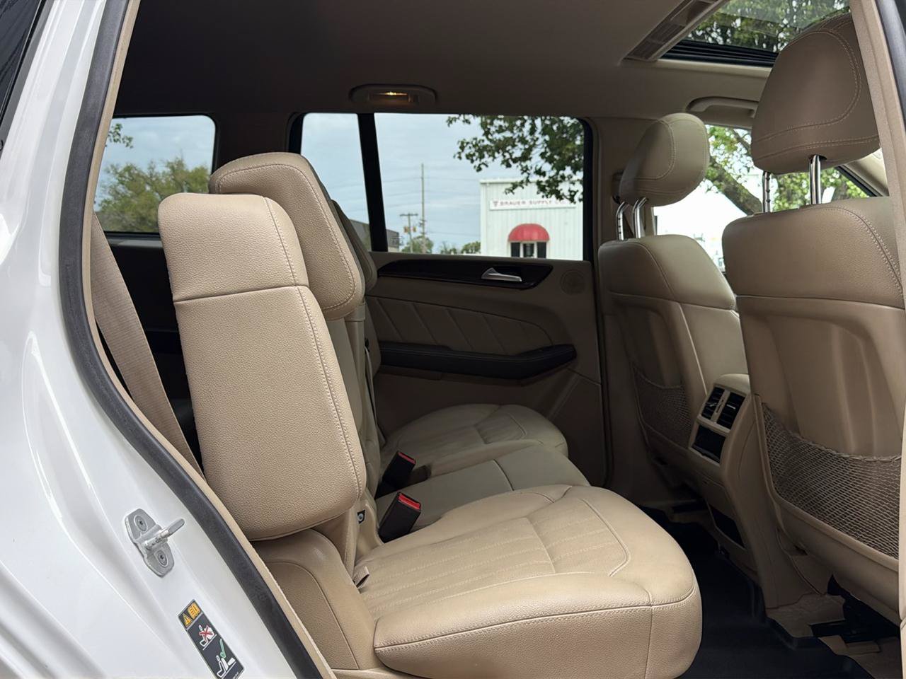 Used 2015 Mercedes-Benz GL 450 4MATIC image 26