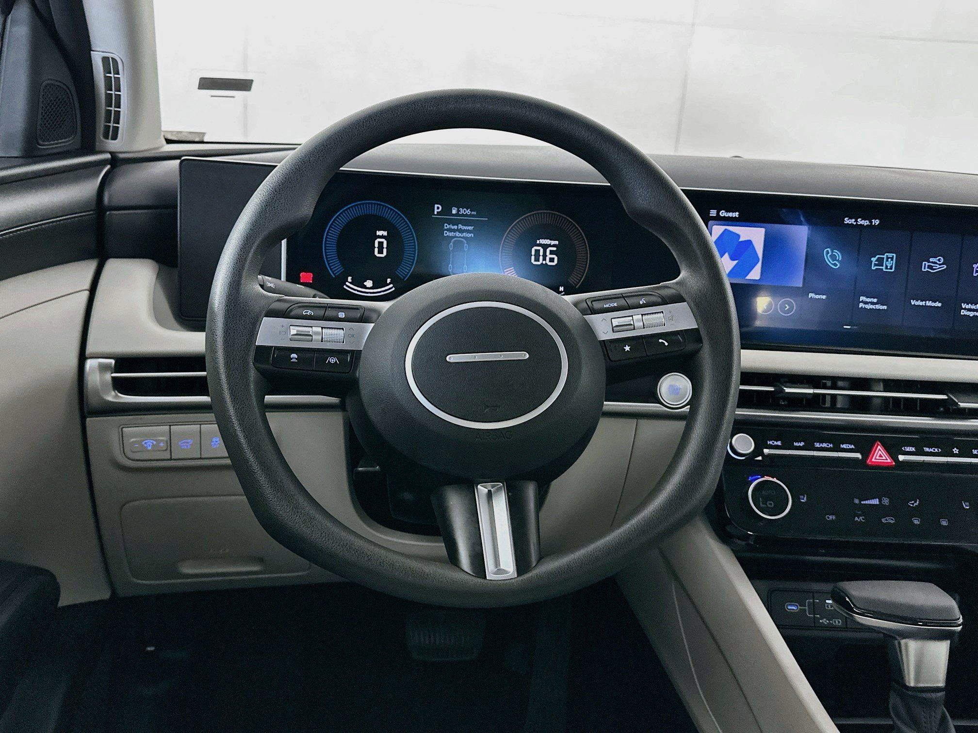 Used 2025 Hyundai Tucson SEL AWD/4WD image 18