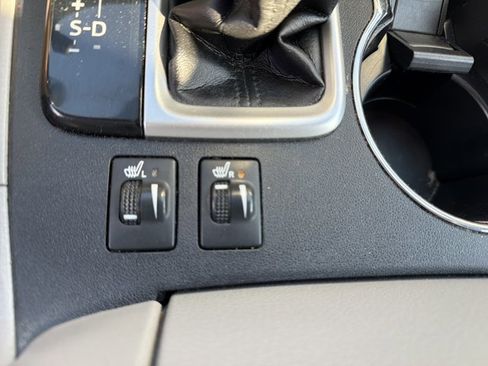 Used 2017 Toyota Highlander XLE AWD/4WD image 27