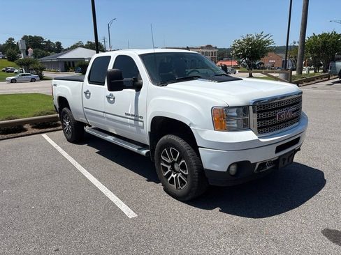 Used 2014 GMC Sierra 2500 Denali AWD/4WD image 1