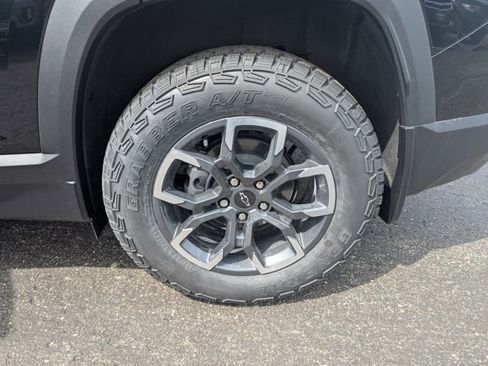 New 2026 Chevrolet Equinox ACTIV w/ Convenience Package III FWD image 24