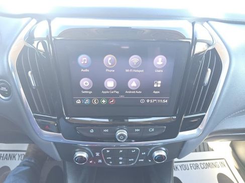 Used 2020 Chevrolet Traverse LT image 20