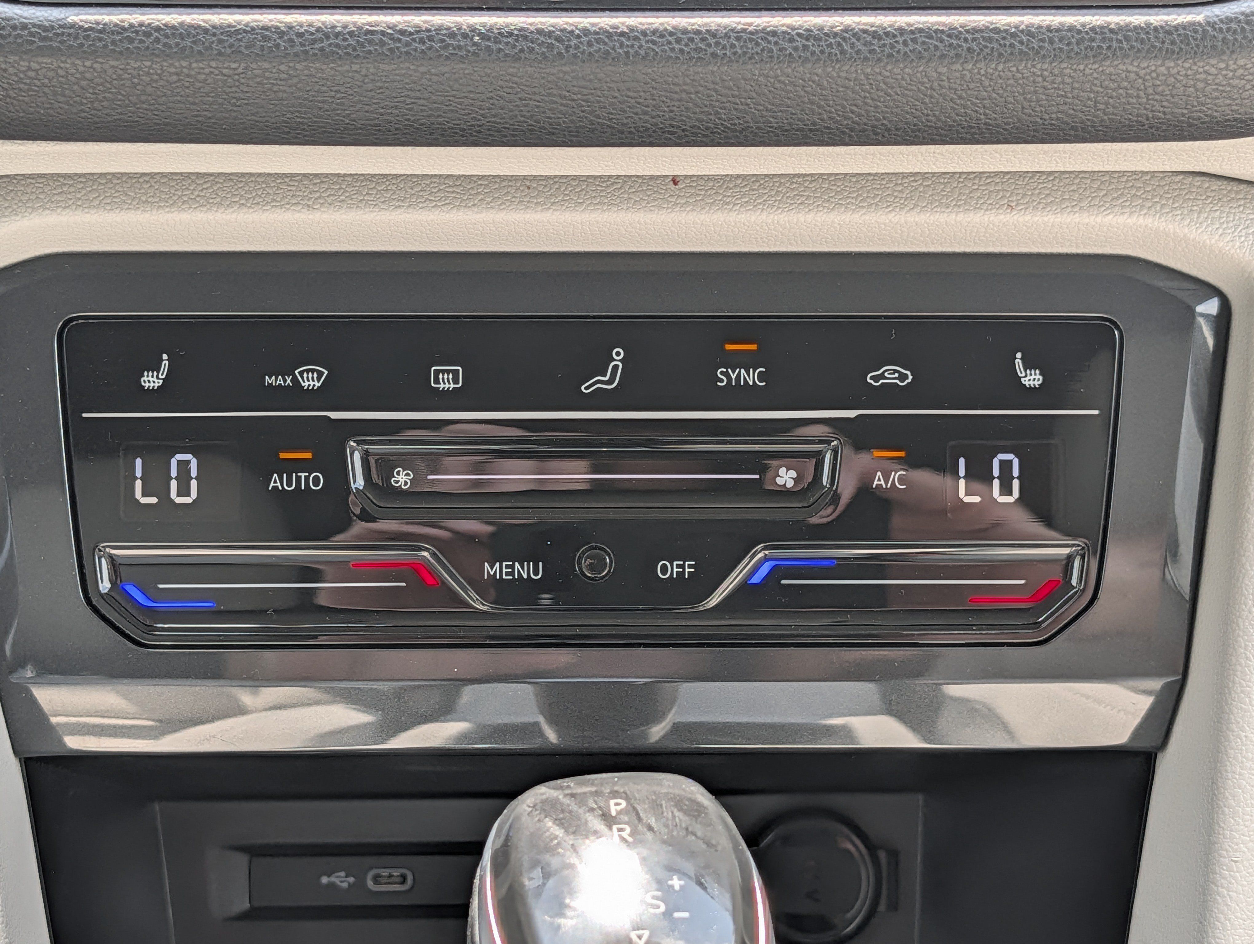 Certified 2022 Volkswagen Tiguan SE AWD/4WD image 29