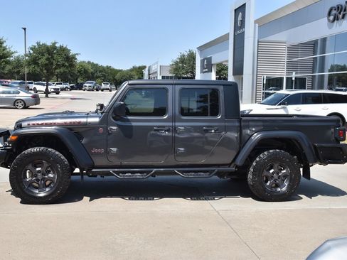 Used 2023 Jeep Gladiator Rubicon w/ Cold Weather Group AWD/4WD image 12