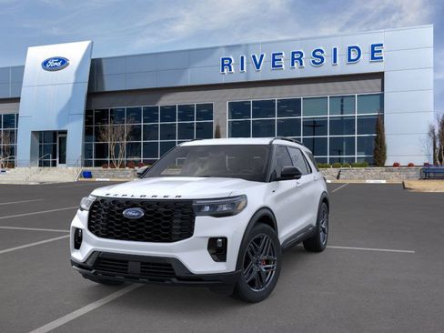 New 2026 Ford Explorer ST-Line w/ ST-Line Street Pack image 3