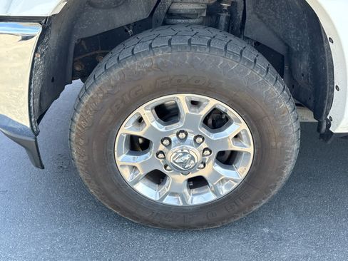 Used 2019 RAM 2500 Laramie AWD/4WD image 11