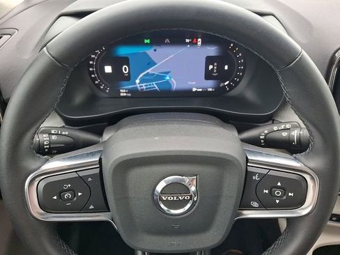Used 2023 Volvo XC40 B5 Plus w/ Climate Package AWD/4WD image 21