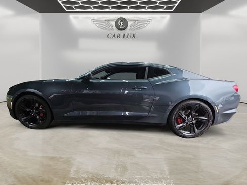 Used 2020 Chevrolet Camaro LT image 2