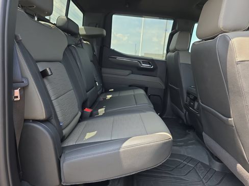 Used 2024 Chevrolet Silverado 1500 ZR2 w/ Technology Package AWD/4WD image 14